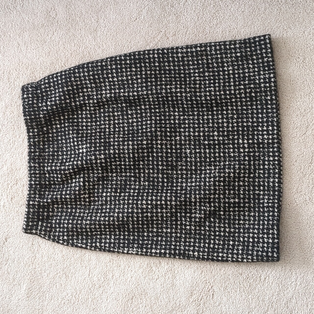 NWT St. John Wool Blend Skirt Size M